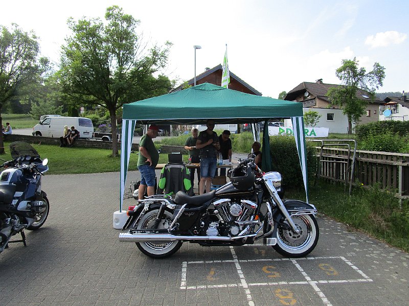 2018.05.26 Probefahrt, Bier, Grill, Freunde, Whisky und... Pflasterarbeiten (180).JPG